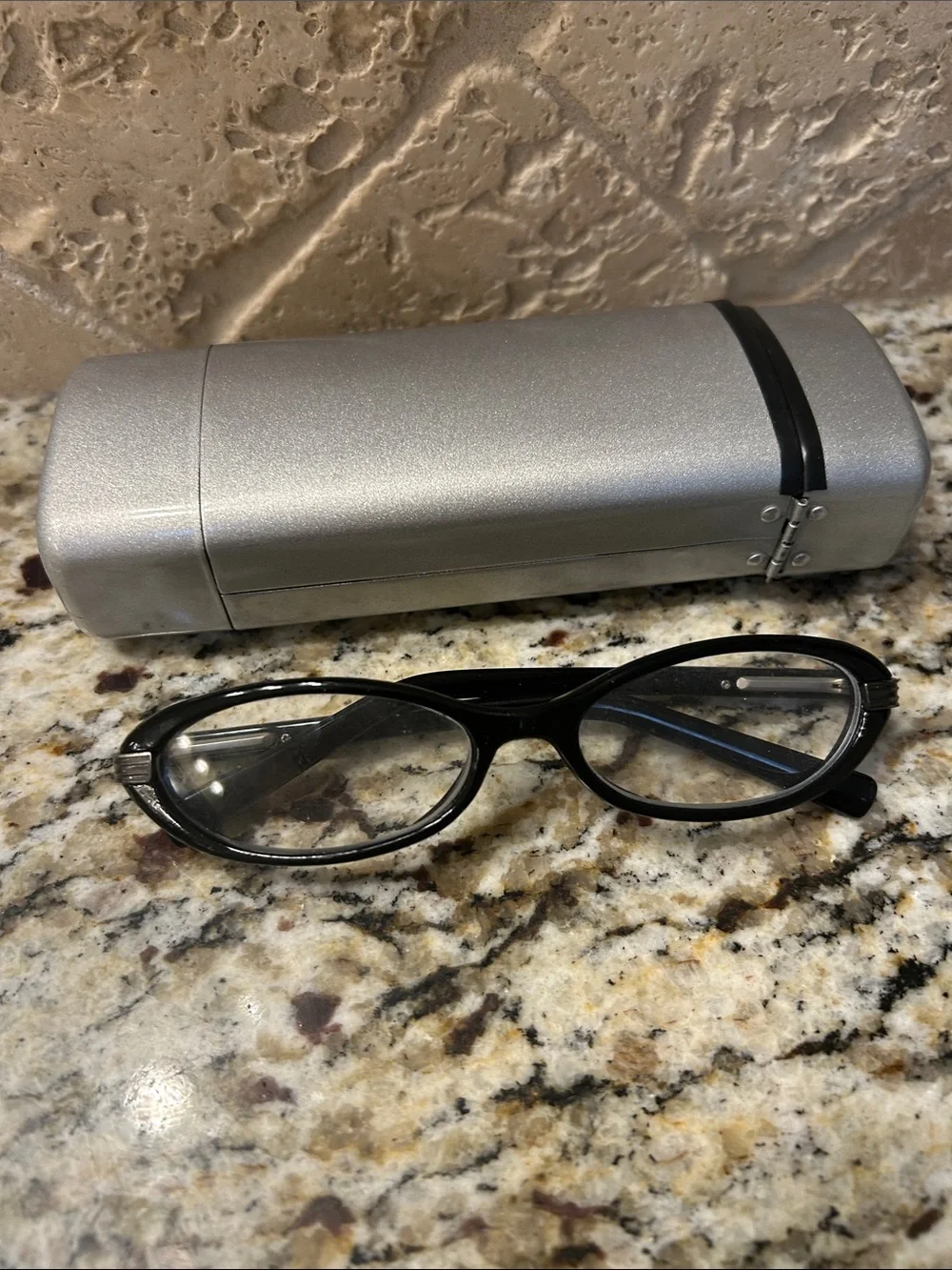 Classic Black Women's Oval Reading Glasses with Silver Case